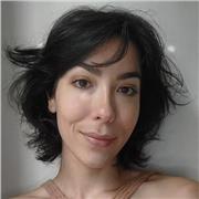 Je vous aide à vous (re)connecter avec votre corps à travers le mouvement - Séances de yoga ou d'expression corporelle